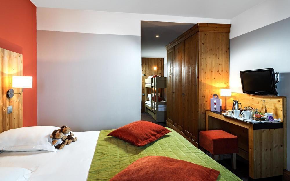 Les Menuires Hotel Les Bruyeres מראה חיצוני תמונה