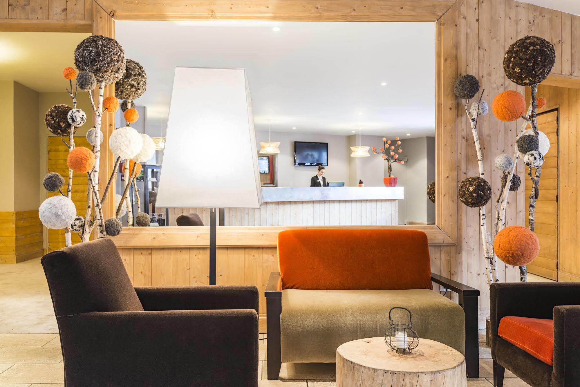 Les Menuires Hotel Les Bruyeres מראה חיצוני תמונה